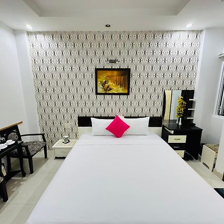 Redflower Hotel Хошимин Экстерьер фото