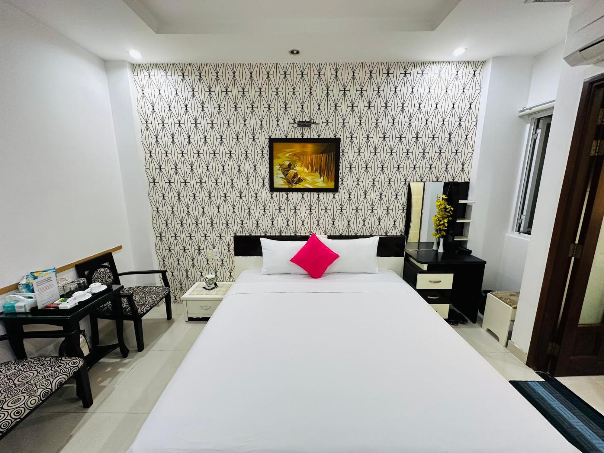 Redflower Hotel Хошимин Экстерьер фото